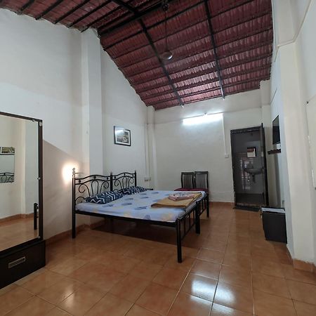 Vinsons Cottages โคลวา ภายนอก รูปภาพ